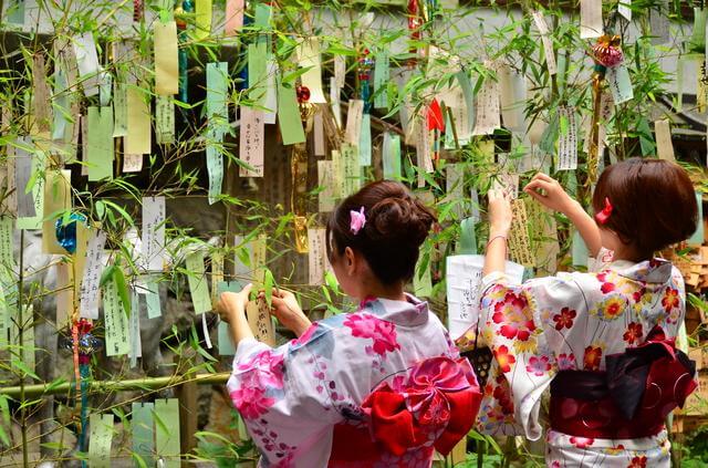 Cầu mong nguyện ước trong lễ hội Tanabata