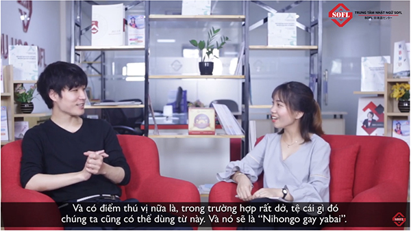Giới trẻ Nhật thường sử dụng những từ lóng như thế nào trong cuộc sống hàng ngày?