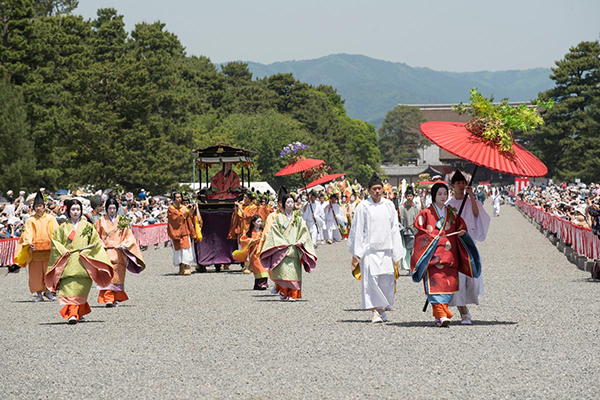 Lễ hội của đền thờ Aoi Matsuri 