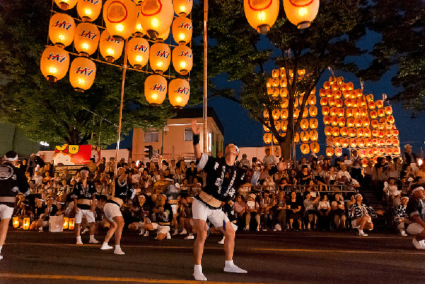Lễ hội Akita Kanto Matsuri 
